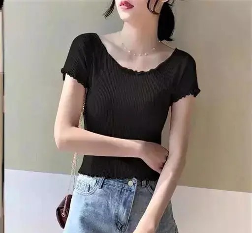 pecoding crop top